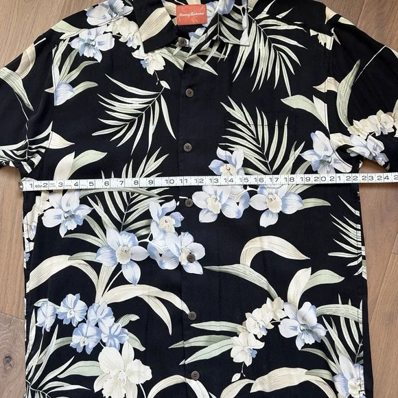 Tommy Bahama Men's 100% Silk Short Sleeve Camp Shirt Black Floral Medium - Picture 6 of 8